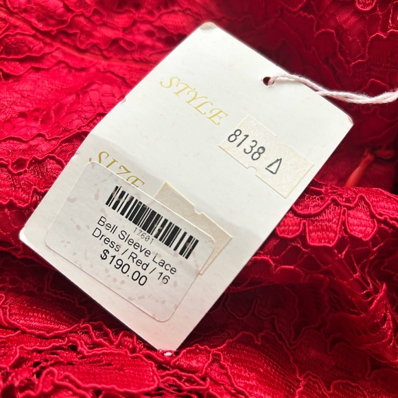 David Charles London Red Floral Lace Bell
Sleeve lined Dress Girls Size 16 - Picture 10 of 10